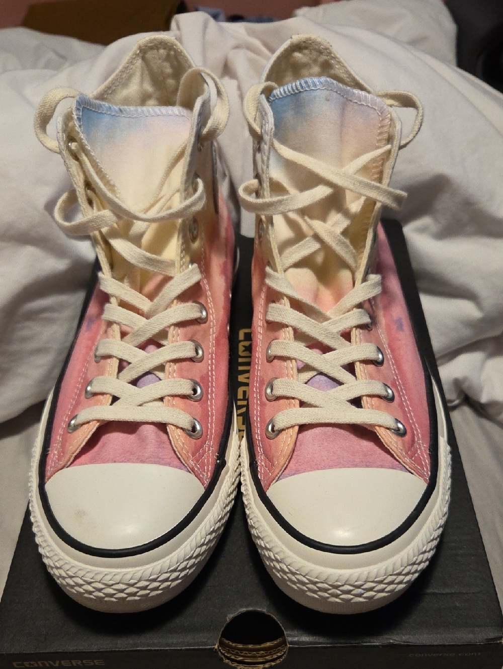 Converse All Stars Chuck Taylor High-Top Tie-Dye Canvas Sneakers in Pink